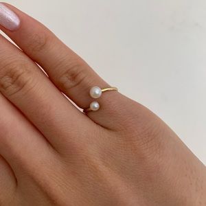Gold Pearl pinky/midi ring
